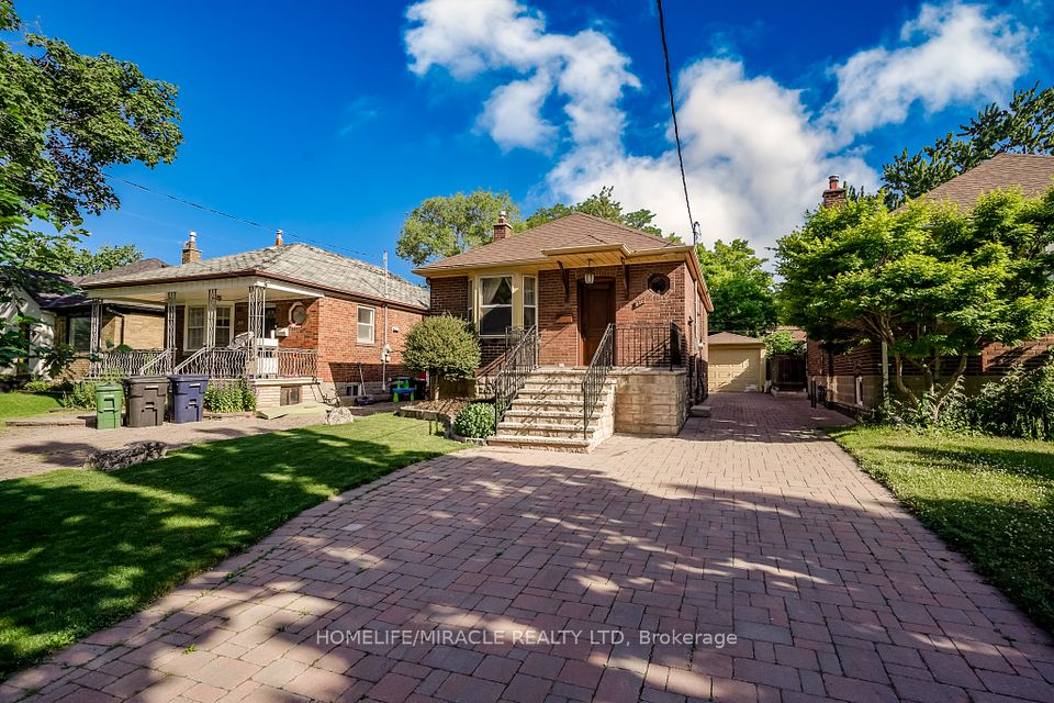 2-Storey in Durham