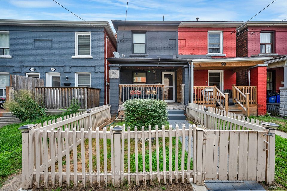 2-Storey in Durham